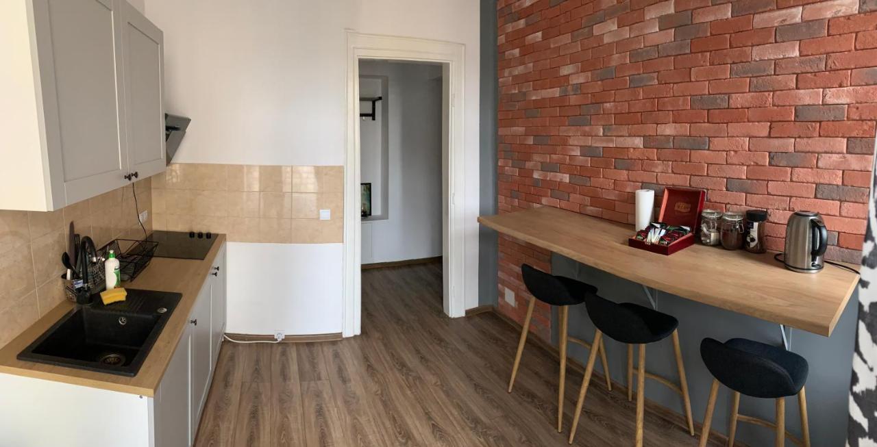 Apartament Rowna 12 キェルツェ エクステリア 写真